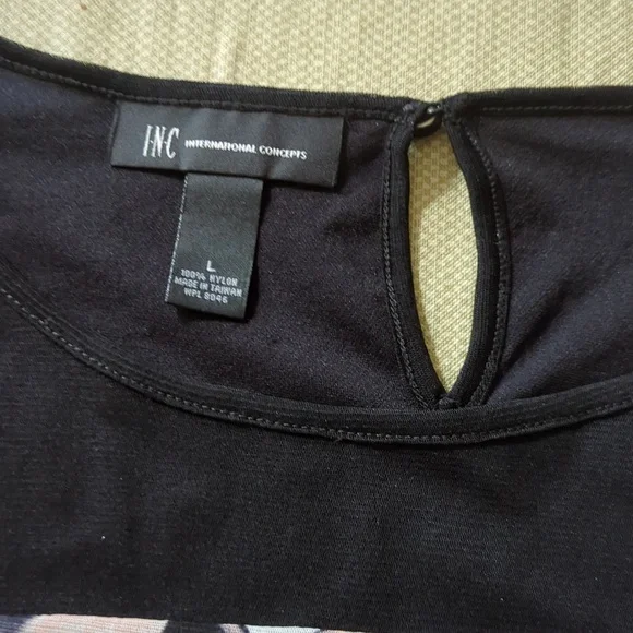 Beautiful Flowered INC Blouse - Picture 3 of 8